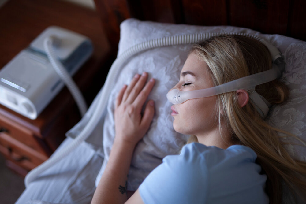 使用 CPAP 機器治療睡眠呼吸暫停